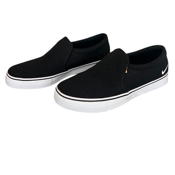 Nike Court Royale AC SLP women’s 9 black and white slip on sneakers - Picture 1 of 13